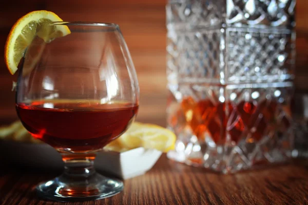 Alcool brandy set verre et carafe — Photo