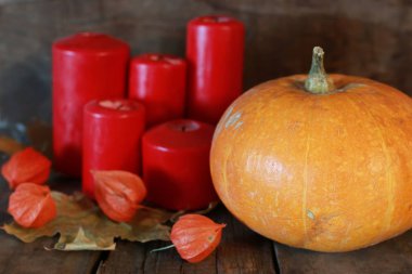 kabak ve eski ahşap üzerine de mum