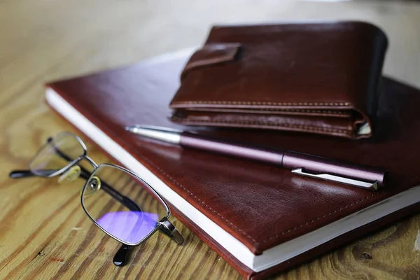 Stift Business-Brieftasche Brille Notizbuch — Stockfoto