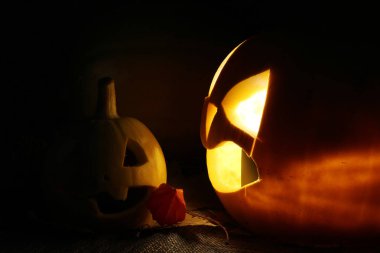 Cadılar Bayramı balkabağı yaprakları düşer