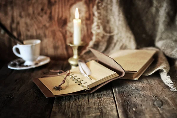 Pirate object on wooden table — Stock Photo, Image