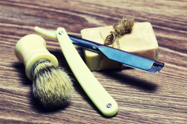 jilet gibi keskin sabun fırça