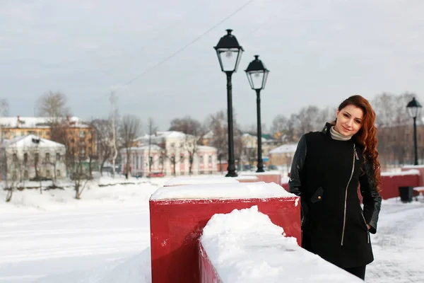 Female on street lights snow — Stock Photo, Image