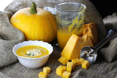 Balkabağı çorbası pişirme