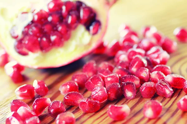 Fruit fresh red pomegranate — Stock Photo, Image