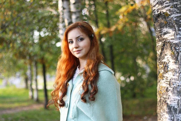 Redhead girl Autumn leaves — Stock Photo, Image