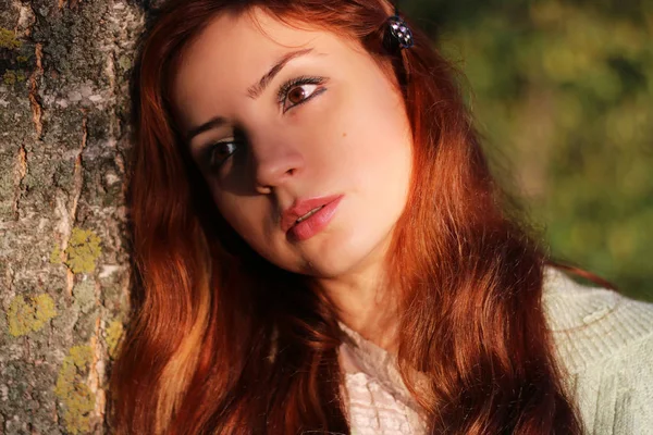 Redhead girl Autumn leaves — Stock Photo, Image