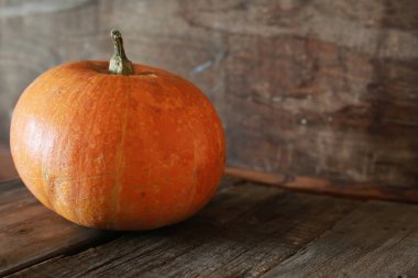 kabak ve eski ahşap üzerine de mum