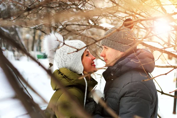 Kışın bir tarihte Çift