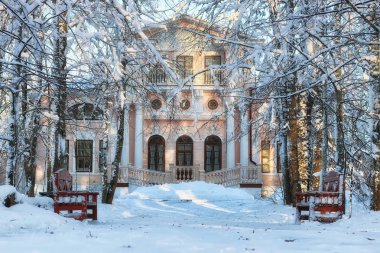 Kışın ahşap Bank