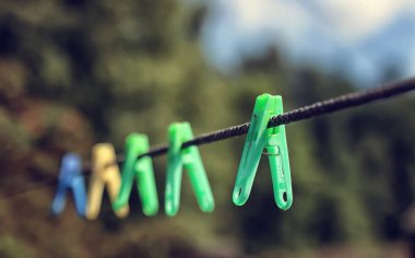 halata açık renkli mandal