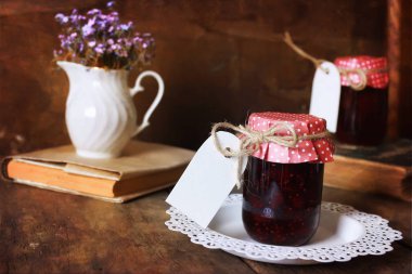 Retro rustik ev yapımı reçel kavanoz