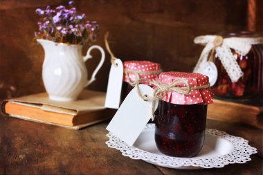 Retro rustik ev yapımı reçel kavanoz