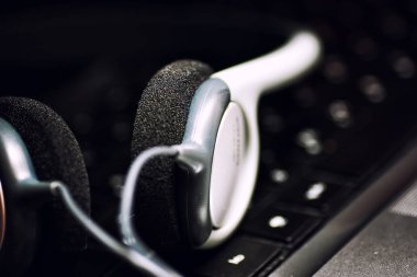 kulaklık kulaklık klavye siyah