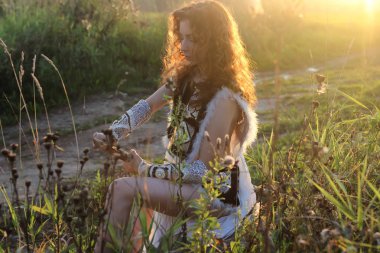 Kız giysi amazon doğa günbatımı