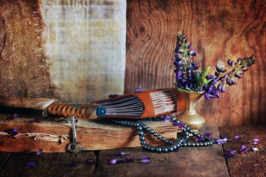 Retro çizilmiş etkisi kavramı Arap inanç kitap ve flowe ile