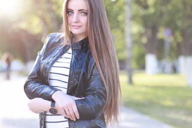 Genç Moda kız modeli sokak