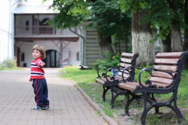çocuk çocuk tezgah parl yalnız