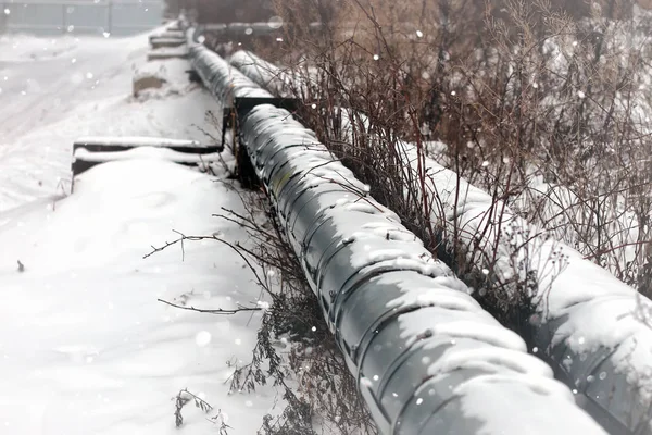 Gazowe rury obsluga snow zima — Zdjęcie stockowe