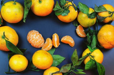 Mandarin meyvesi siyahı izole et