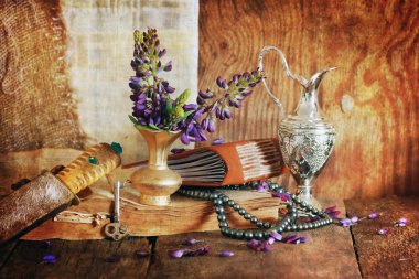 Retro çizilmiş etkisi kavramı Arap inanç kitap ve flowe ile