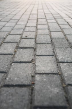 kaldırım taşı yol uzakta umudu'nde Günbatımı gider.