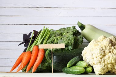 Taze sebze rustik ahşap arka plan