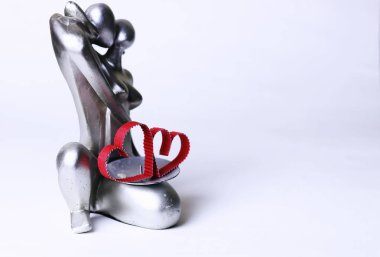 heykelciği Sevgililer yürekleri