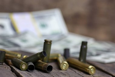 kurşun ve şekli kalp