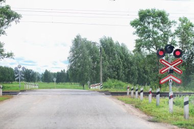 Demiryolu geçidi ışıklar