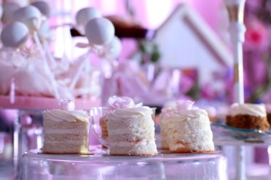 bir restoranda Candybar tablo