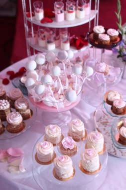 bir restoranda Candybar tablo
