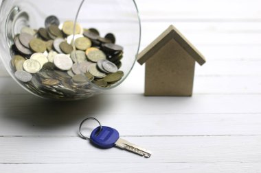 anahtar ve arka plan üzerinde Rus paraları