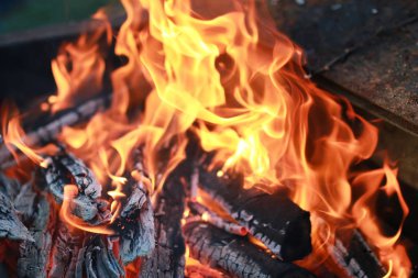 kömür ve yangın alev