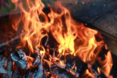 kömür ve yangın alev