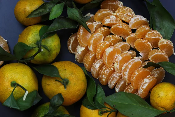 Mandarin fruit isolate black — Stock Photo, Image