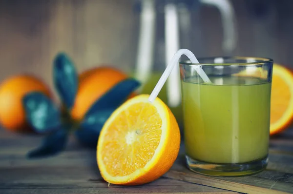 Getinte jus d'orange glas segment — Stockfoto