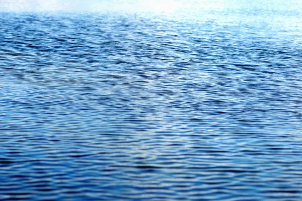 Текстурные колебания воды — стоковое фото