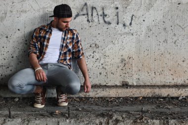 hip hop tarzı adam sakal