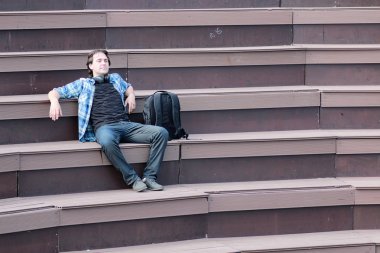 Öğrenci açık öğrenmek yalnız