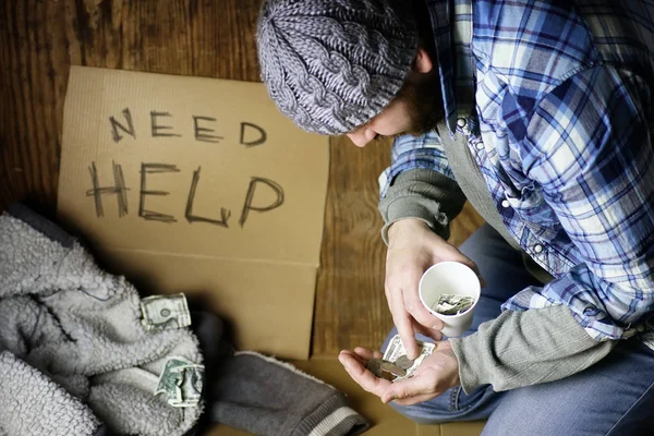 Homeless man ask help — Stock Photo, Image