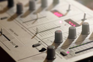 Öğeleri ve müzikal bir Dj tuş anahtarları ayrıntıları