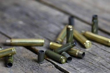 kurşun ve şekli kalp