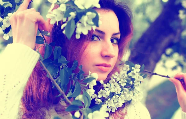 park şube ağaç çiçek kadınlarda