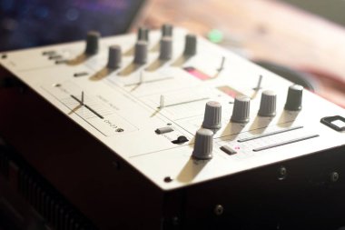 Öğeleri ve müzikal bir Dj tuş anahtarları ayrıntıları