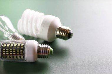 Yeşil farklı lamba