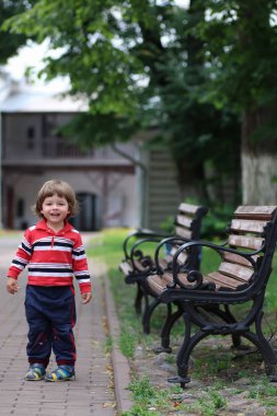 çocuk çocuk tezgah parl yalnız