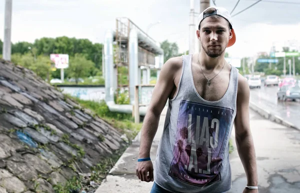 sakallı adam hip hop dans köprü