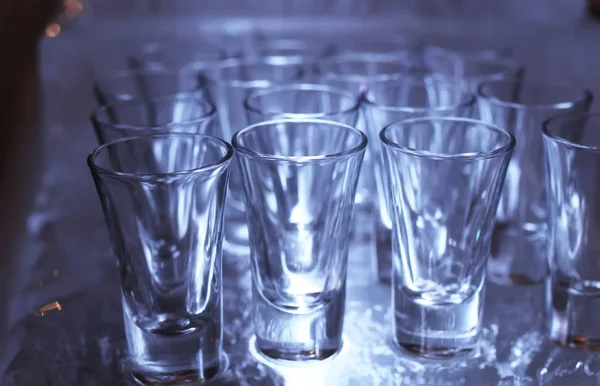 Masada şarap bardakları restau resepsiyonda görev yaptı