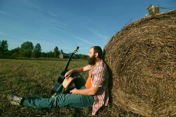 adam gitar ve bira niteliğine